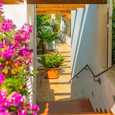 Poggio Aragosta & Hotel