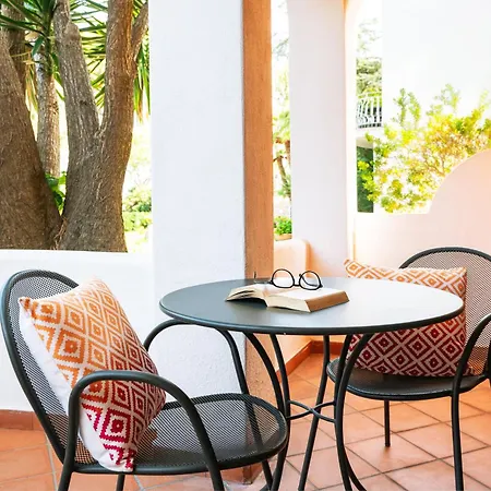 Poggio Aragosta & Hotel 4*