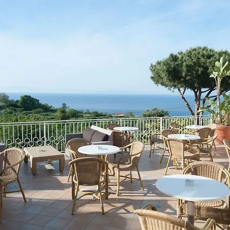 ポッジオ アラゴスタ ホテル＆スパ ホテル カザミッチョラ・テルメ