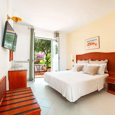 ポッジオ アラゴスタ ホテル＆スパ カザミッチョラ・テルメ