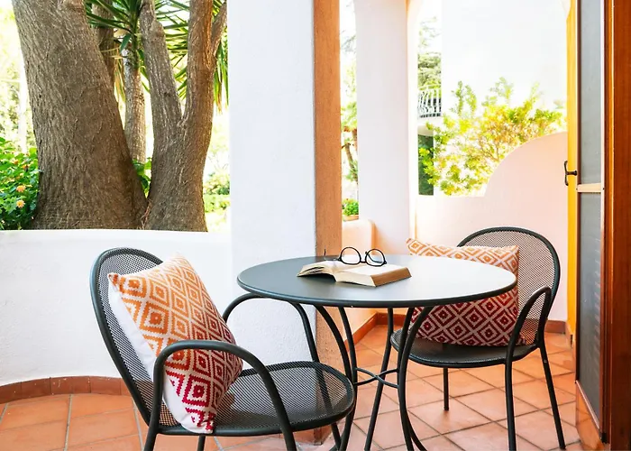 Poggio Aragosta & Hotel 4*