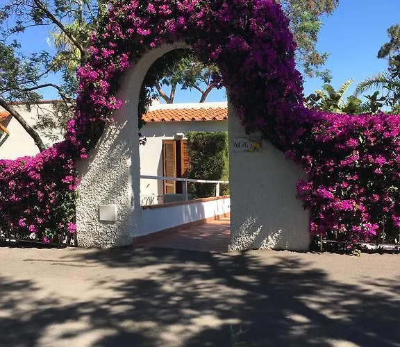 Hotel Poggio Aragosta & 4*